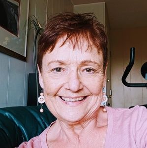 Meet your Posher, Liz